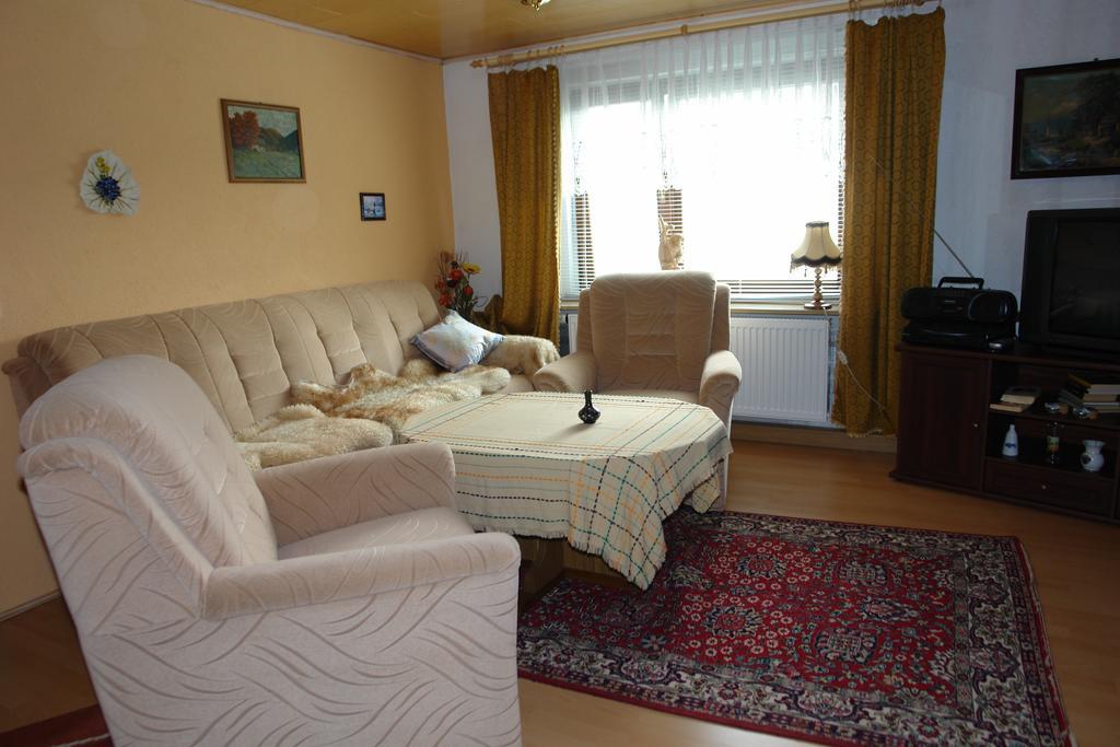 Ferienwohnung Bimmelbahn-Blick Neudorf  객실 사진